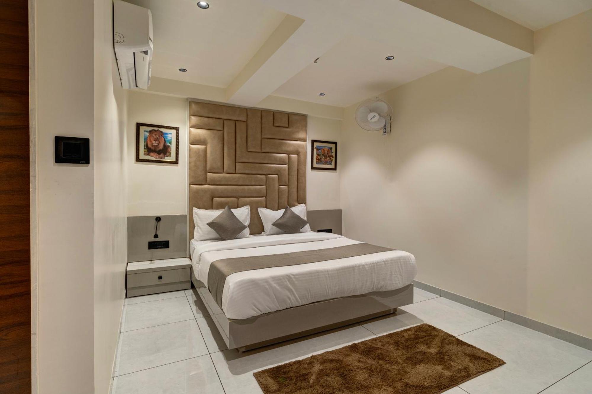 Hotel Shrimad Villa Gandhinagar Ngoại thất bức ảnh