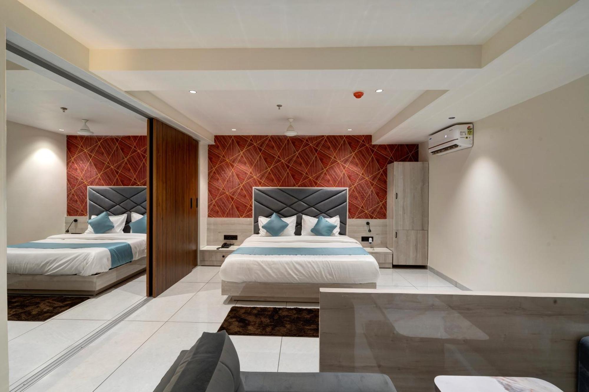 Hotel Shrimad Villa Gandhinagar Ngoại thất bức ảnh