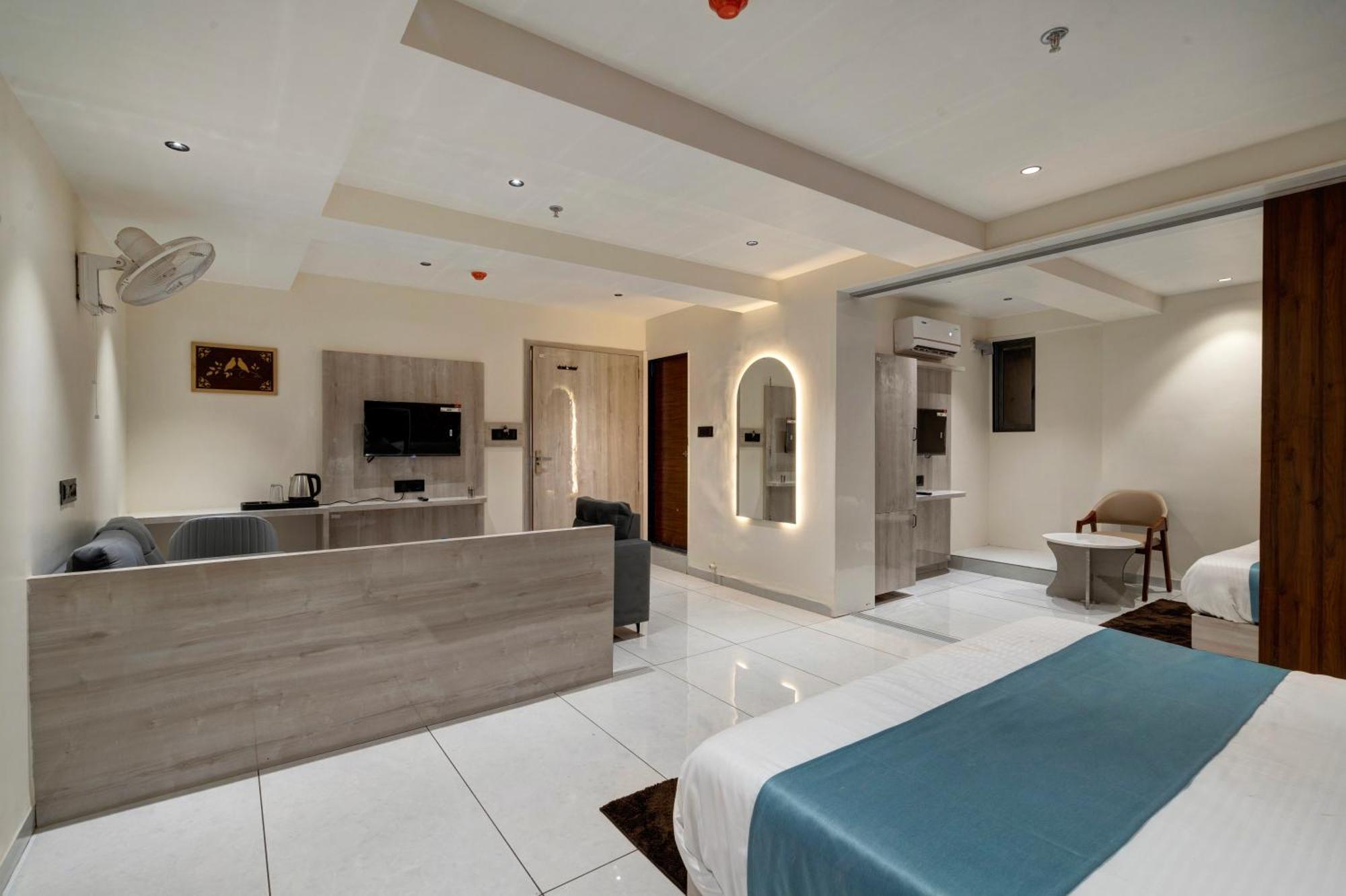 Hotel Shrimad Villa Gandhinagar Ngoại thất bức ảnh