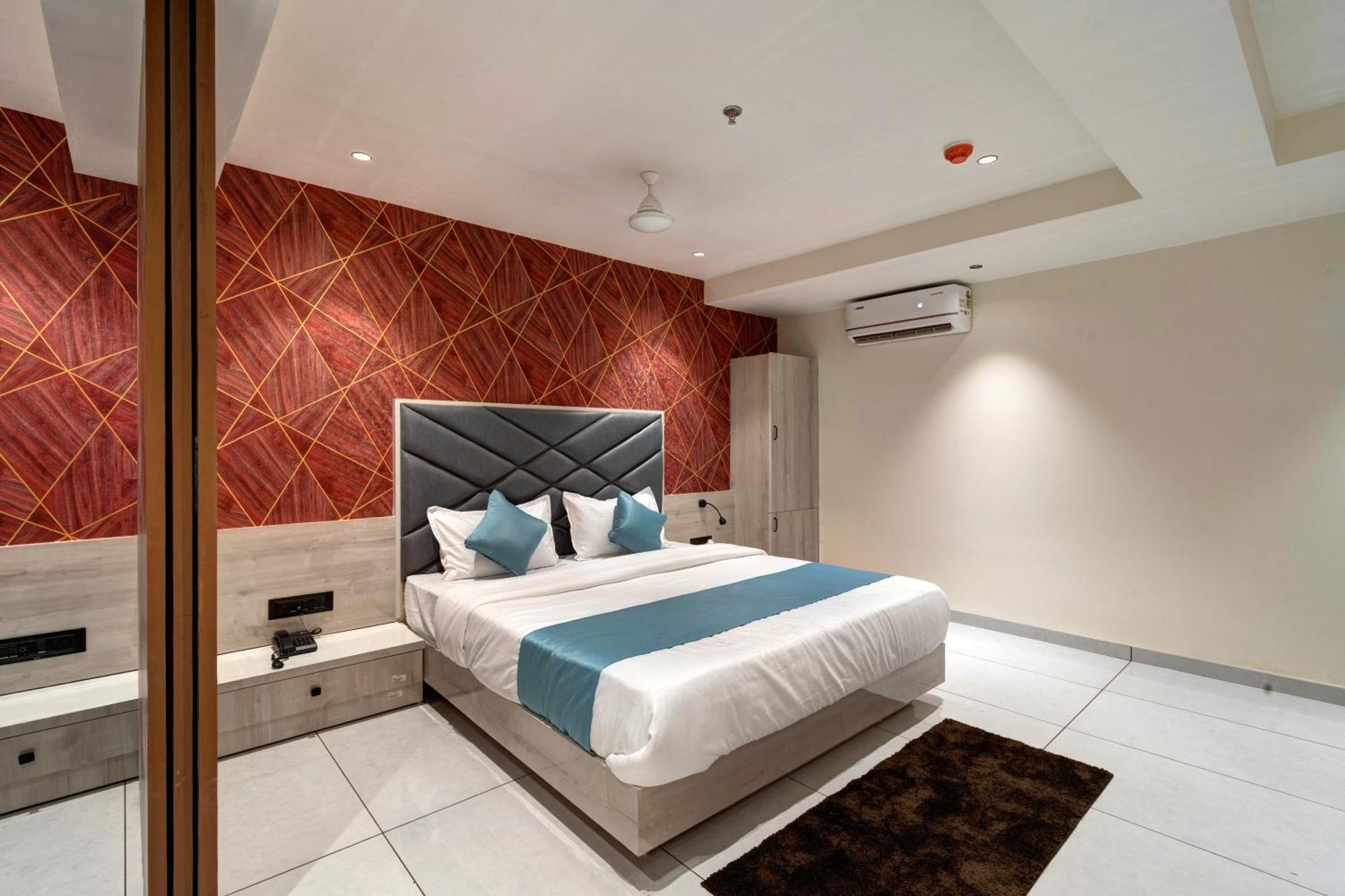 Hotel Shrimad Villa Gandhinagar Ngoại thất bức ảnh
