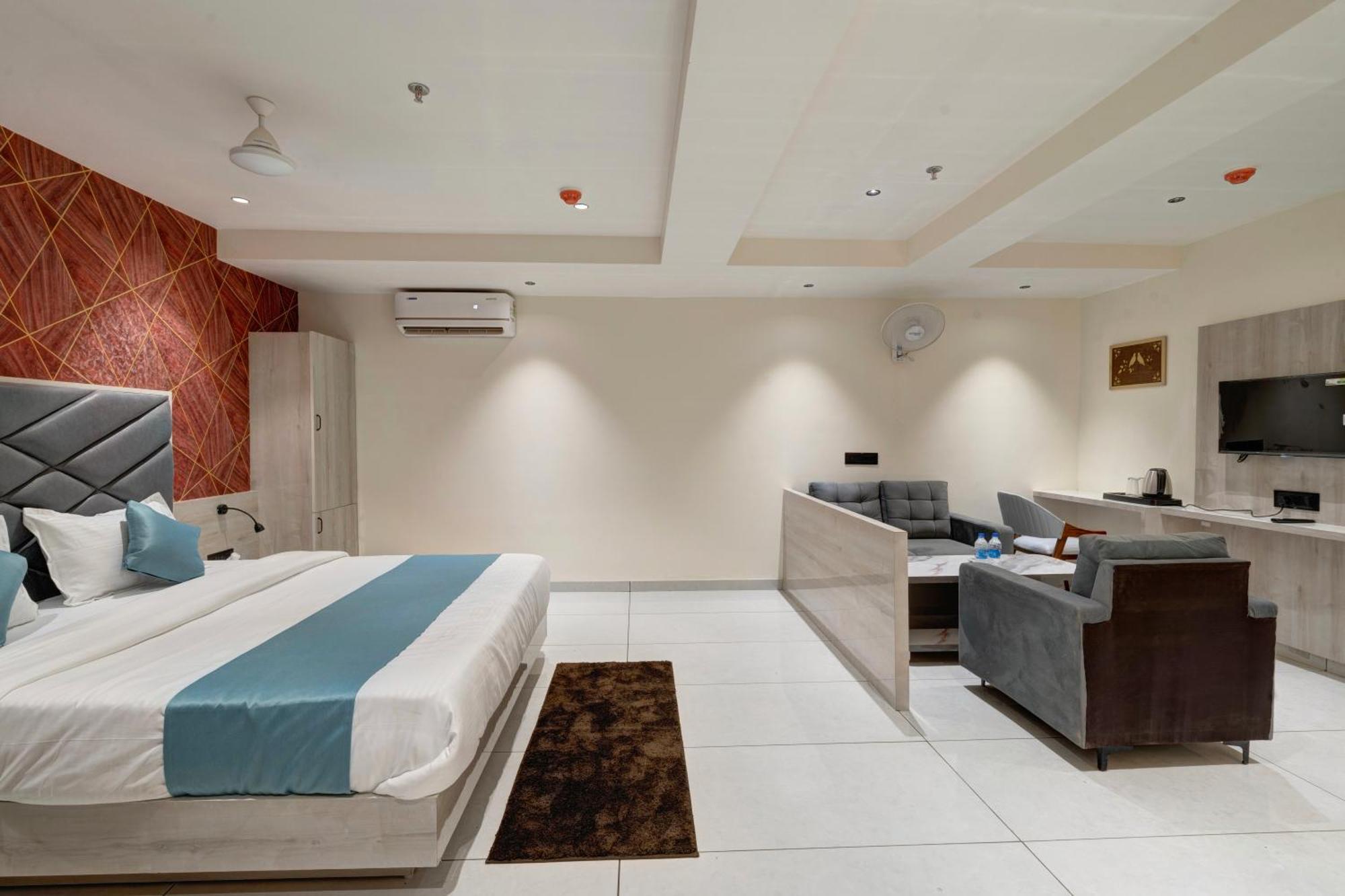 Hotel Shrimad Villa Gandhinagar Ngoại thất bức ảnh
