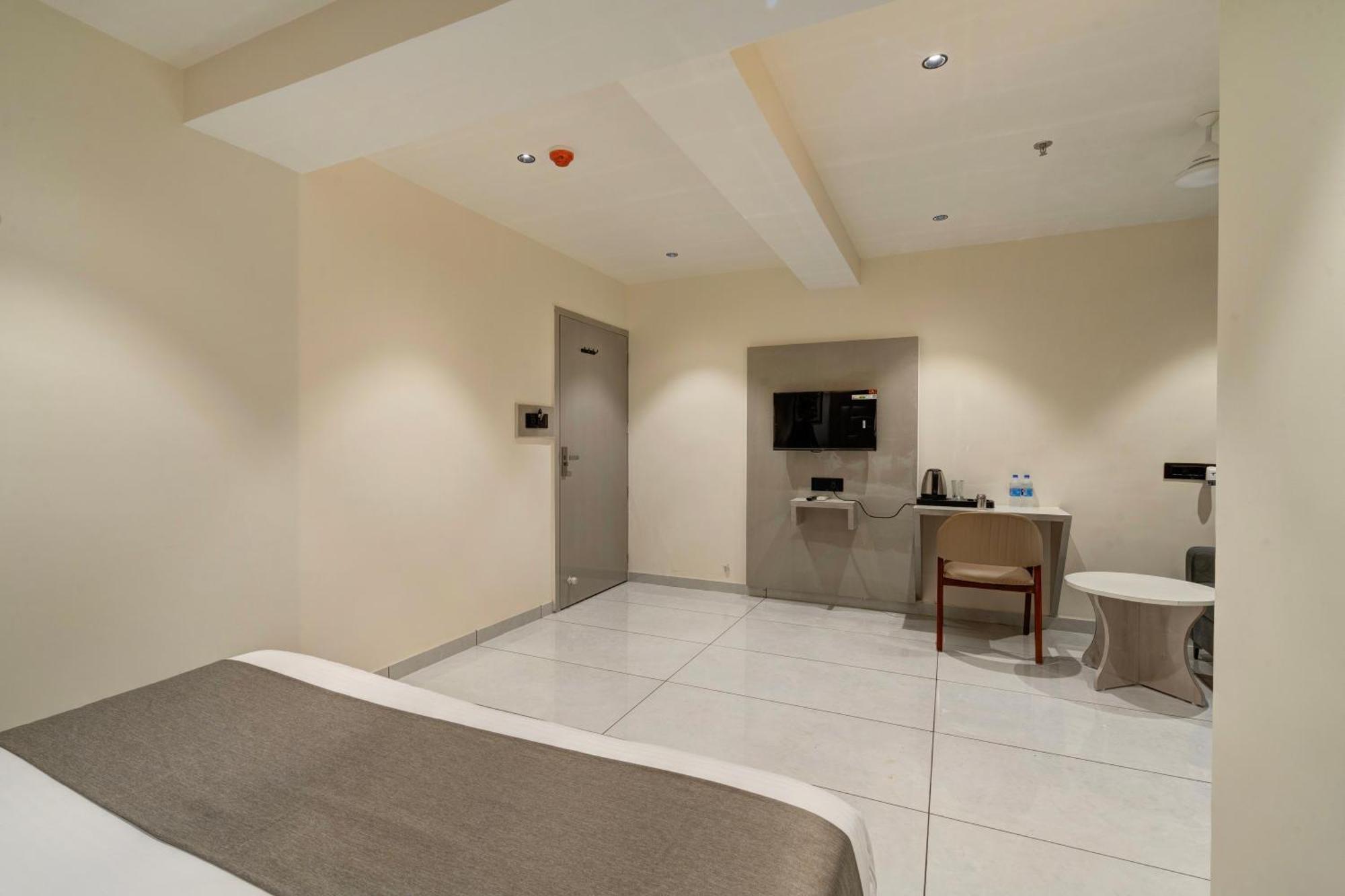Hotel Shrimad Villa Gandhinagar Ngoại thất bức ảnh