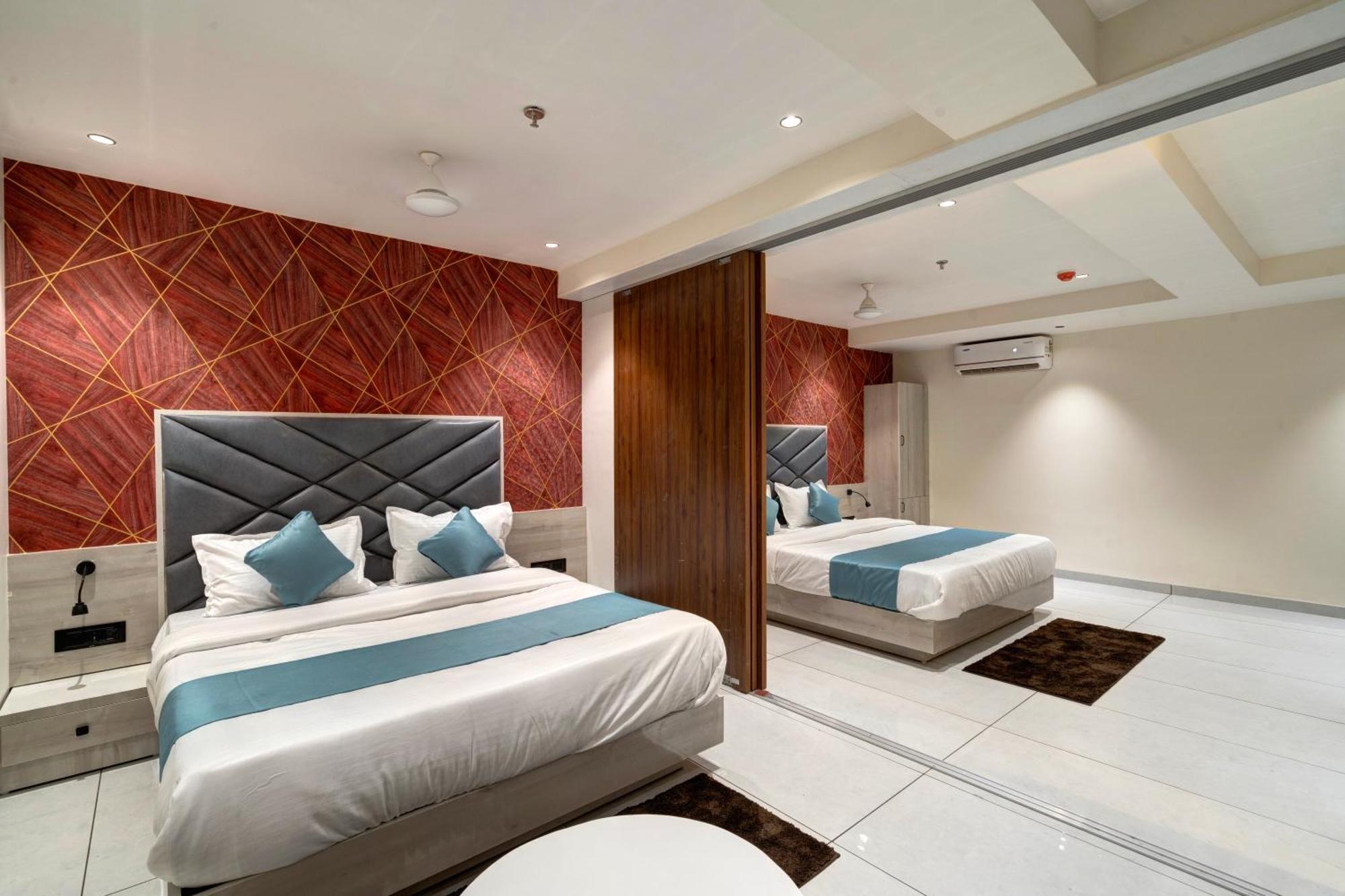 Hotel Shrimad Villa Gandhinagar Ngoại thất bức ảnh