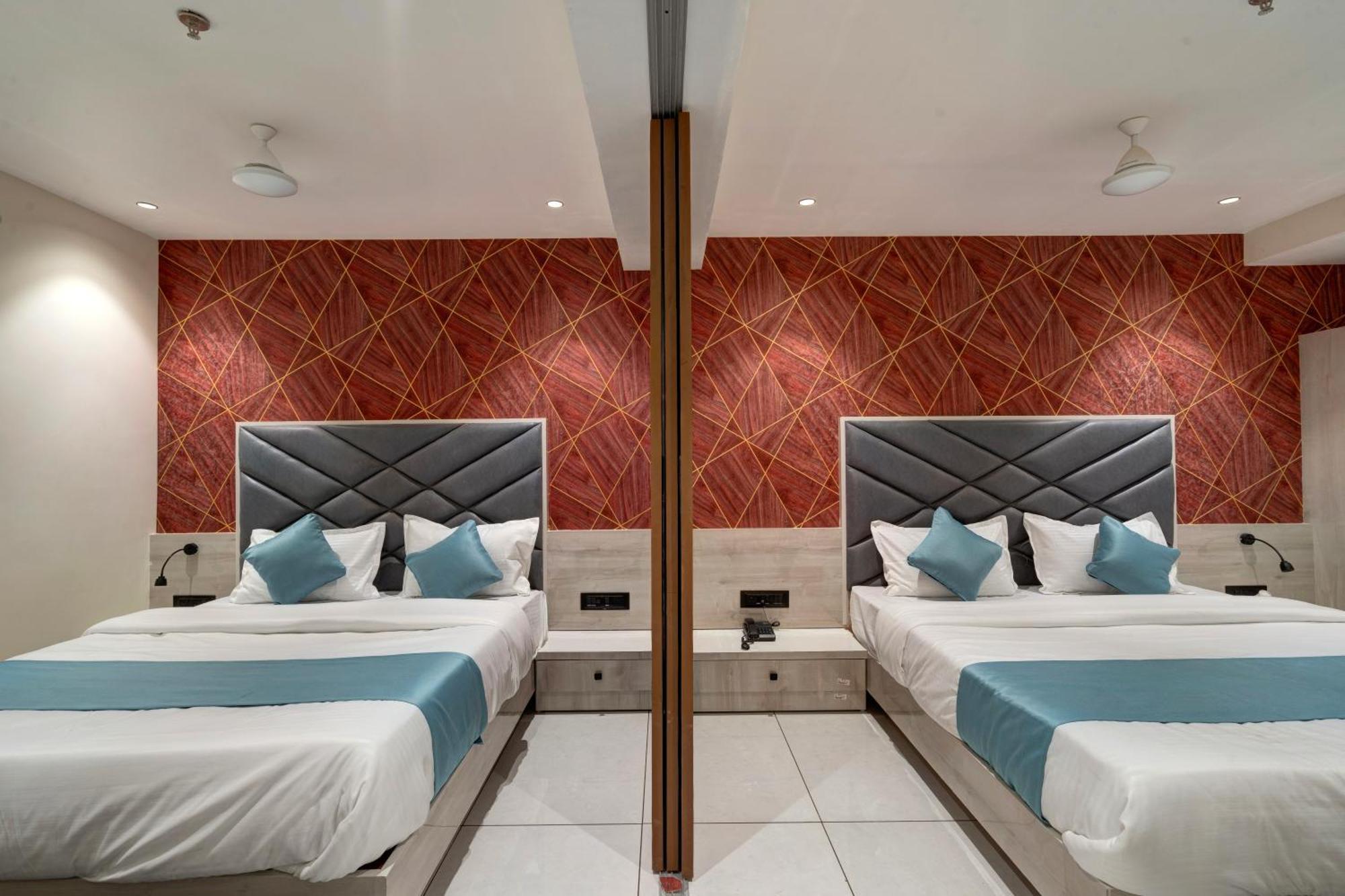 Hotel Shrimad Villa Gandhinagar Ngoại thất bức ảnh