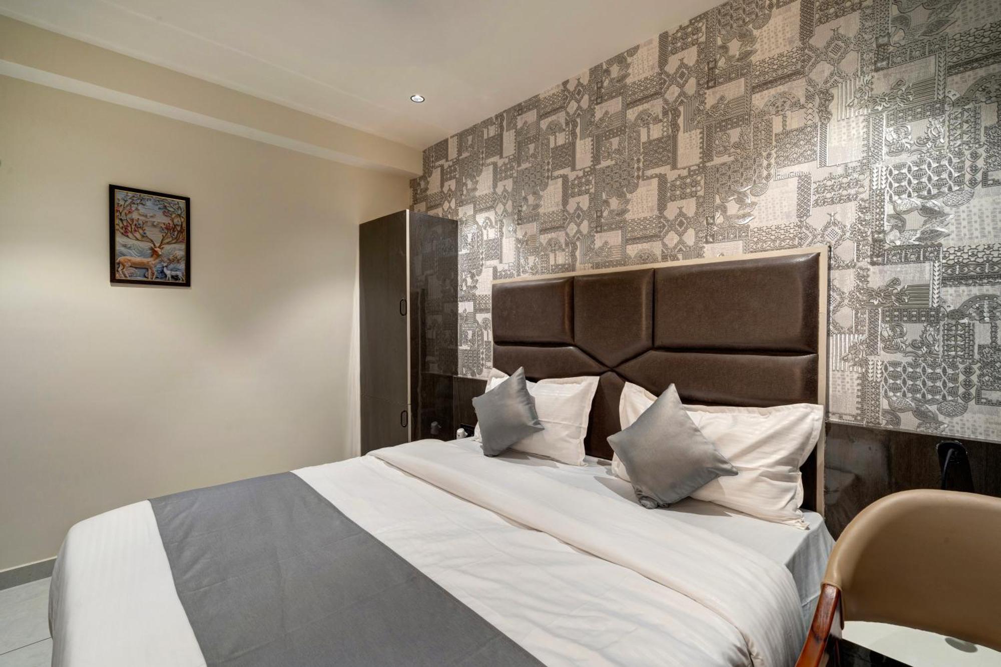 Hotel Shrimad Villa Gandhinagar Ngoại thất bức ảnh