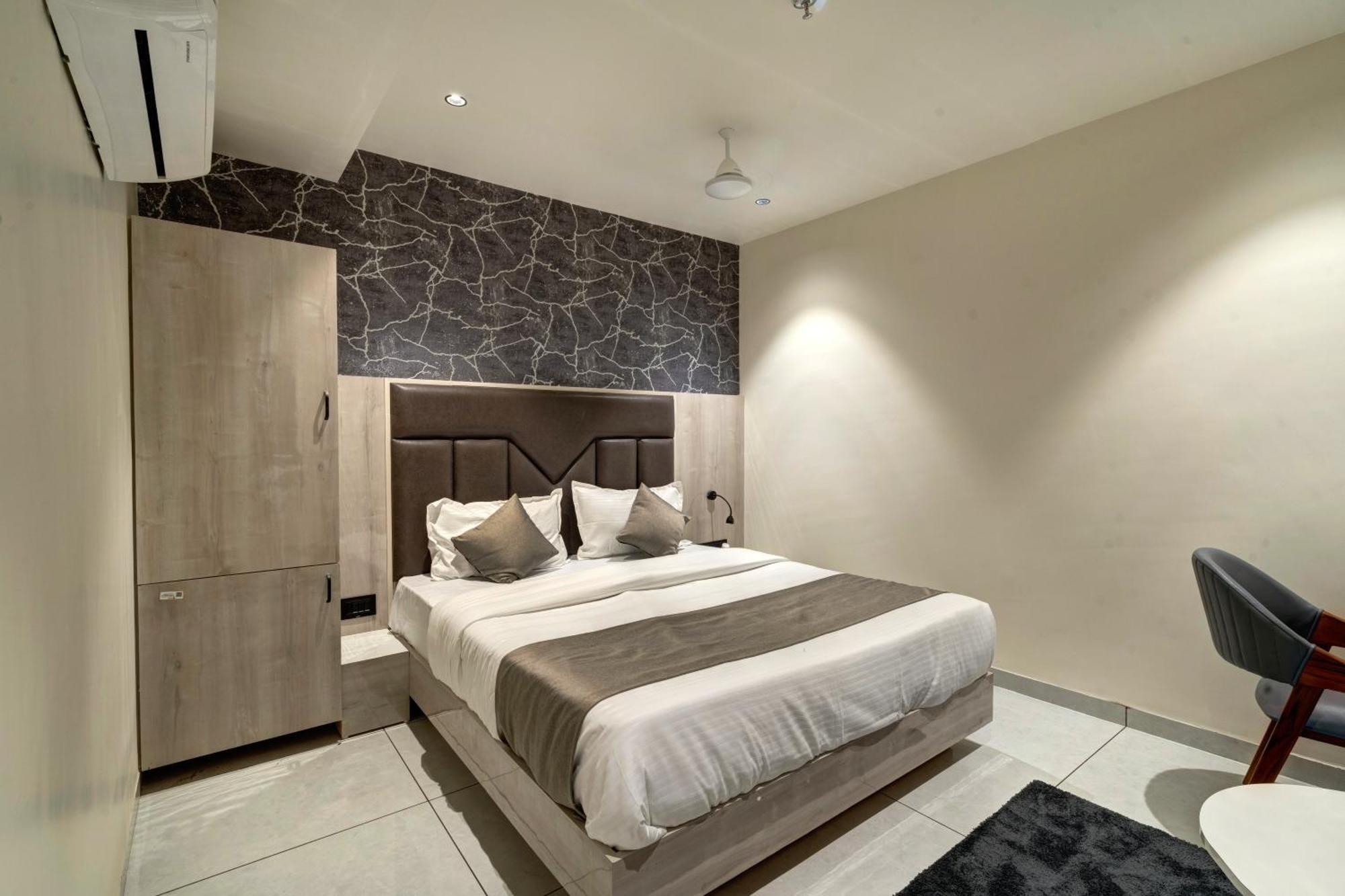 Hotel Shrimad Villa Gandhinagar Ngoại thất bức ảnh