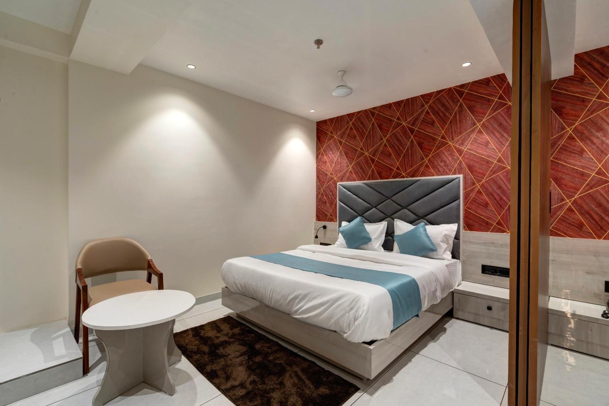 Hotel Shrimad Villa Gandhinagar Ngoại thất bức ảnh